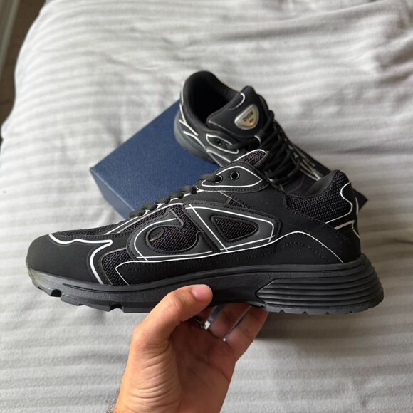 Dior B30 Sneakers - Picture 2 of 3